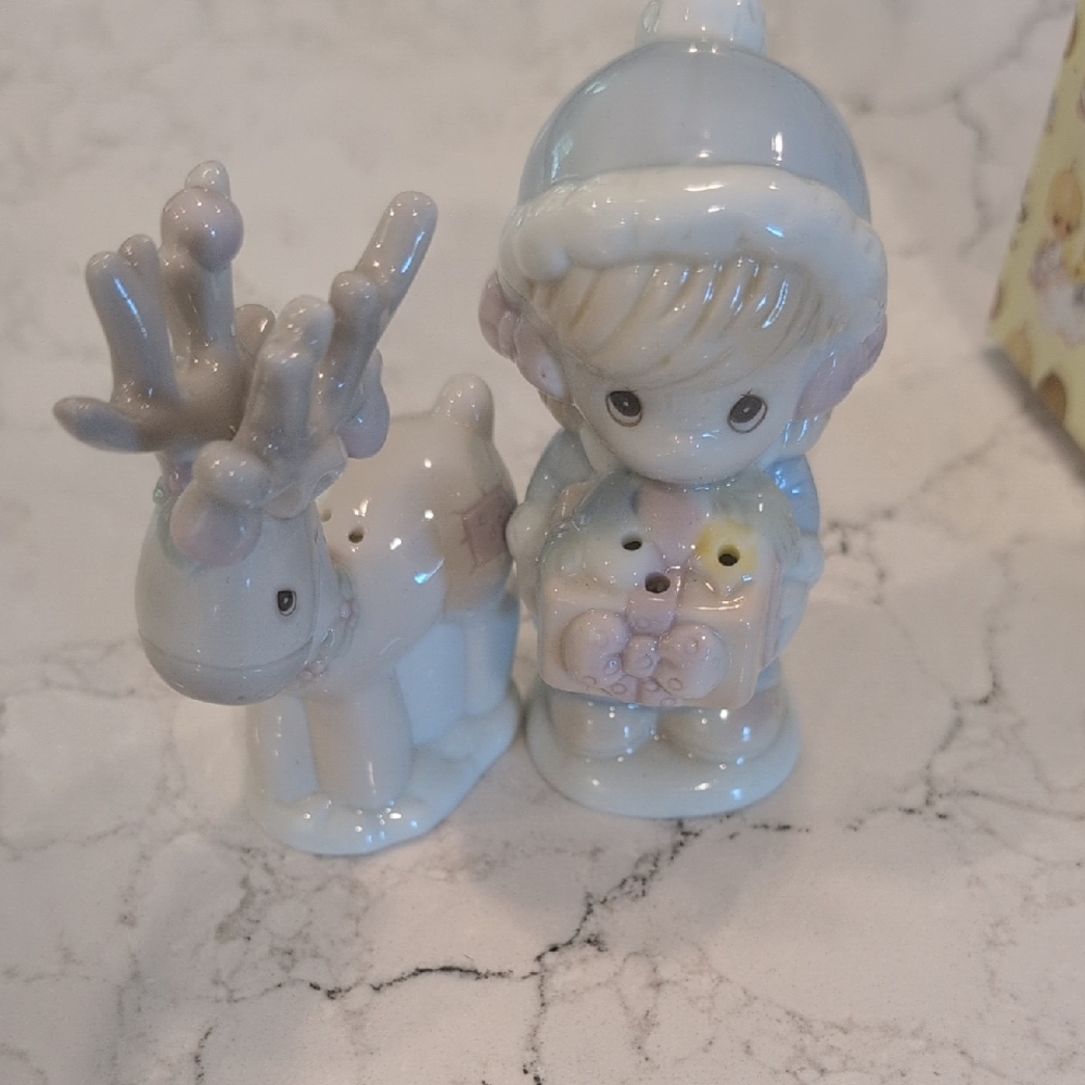 Porcelain Figurine with Reindeer - Cream and Gray